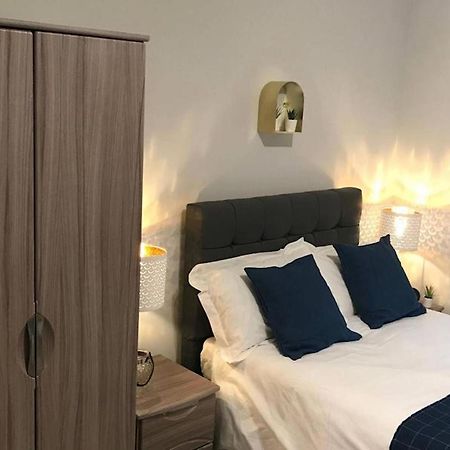 Serviced Appartment 1 Helena Reading Bagian luar foto